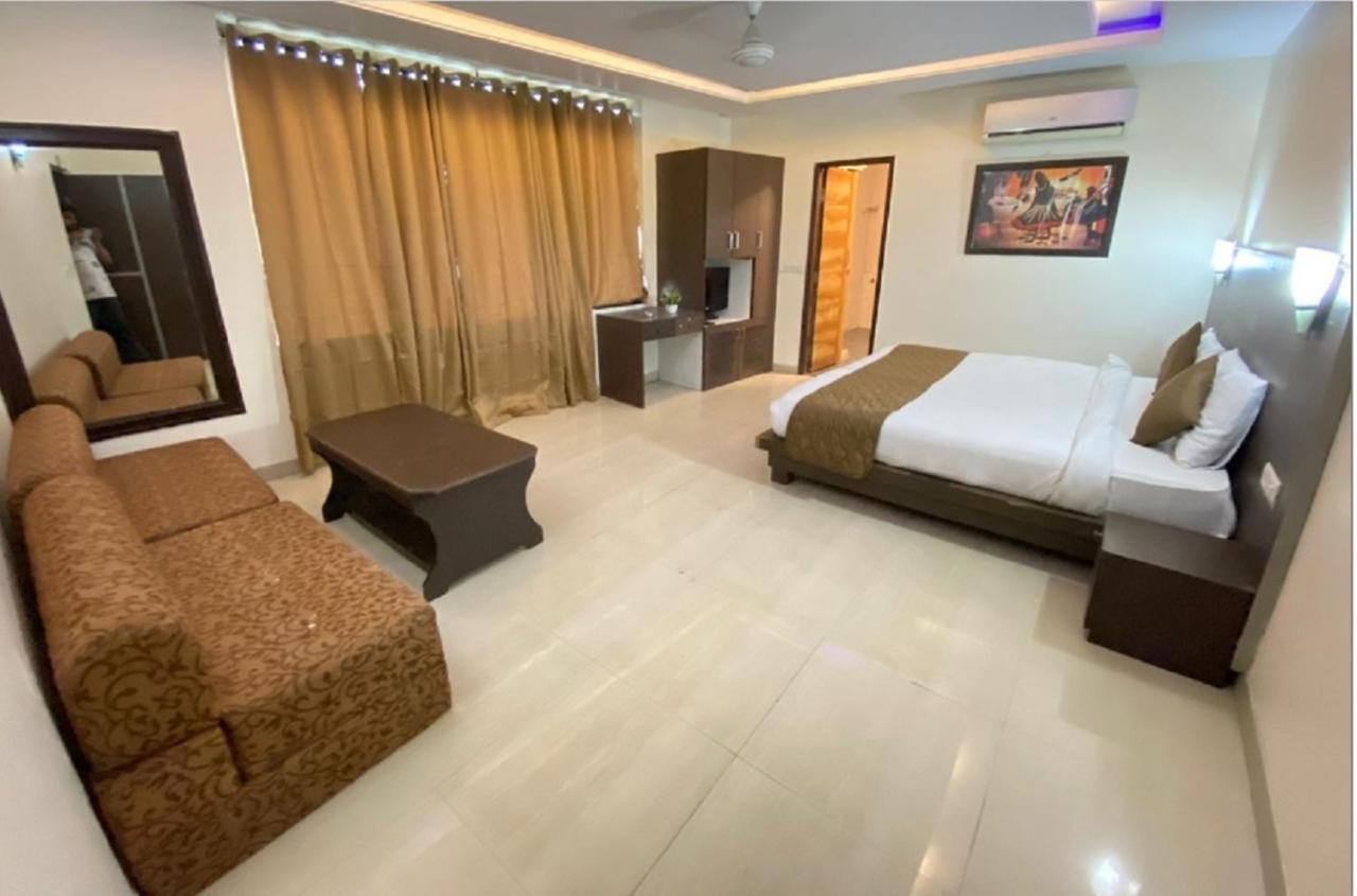 Hotel Vishal @ Airport New Delhi