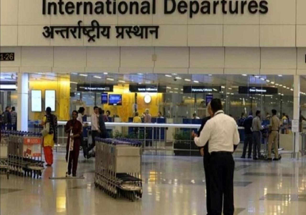 Vishal @ Airport 3* New Delhi